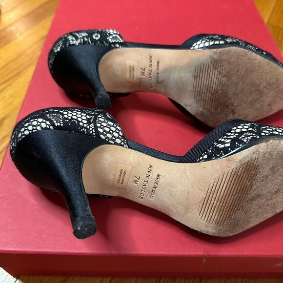 Ann Taylor D’Orsay black lace heels / pumps size 7 EUC grosgrain details - Picture 8 of 9